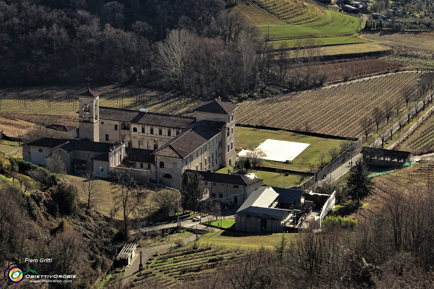22 Vista sull'ex Monastero di Astino da Via del Rione.JPG